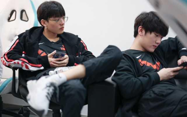 难分伯仲！对手实力均衡战况激烈的简单介绍