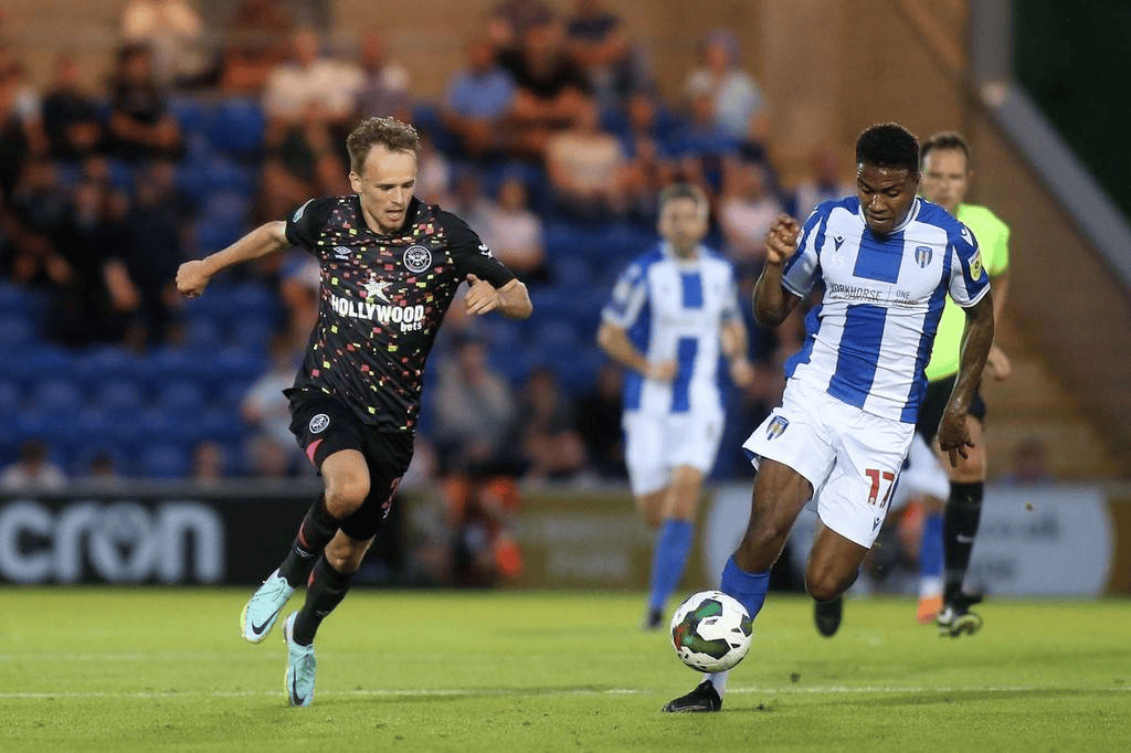 包含博洛尼亚客场遭遇逆转，完败亚特兰大的词条